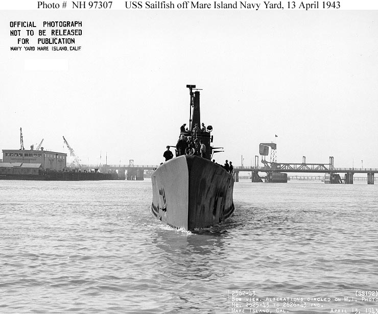 Az 1943-ban felújított USS Sailfish.