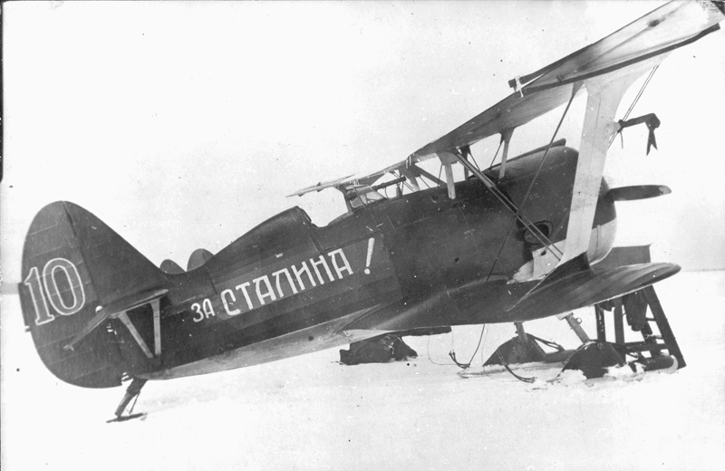 Szovjet Polikarpov I-15bis vadászgép a téli háborúban.