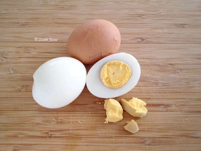 főtt tojás