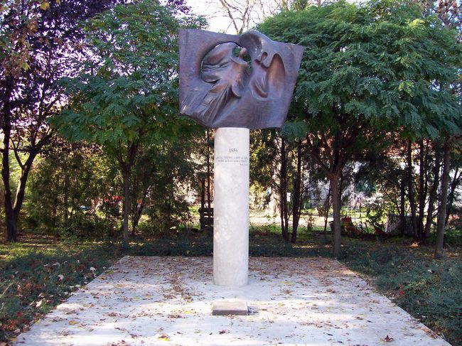 http://m.cdn.blog.hu/ab/abakozalapitvany/image/1956-os%20eml%C3%A9km%C5%B1/%C3%9Aj%20100_3592.JPG