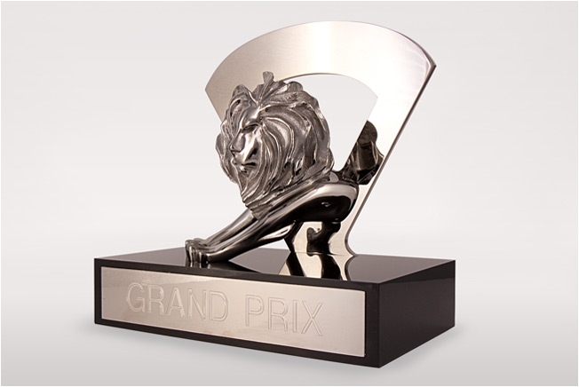 grand-prix-trophy-hed-2013.jpg