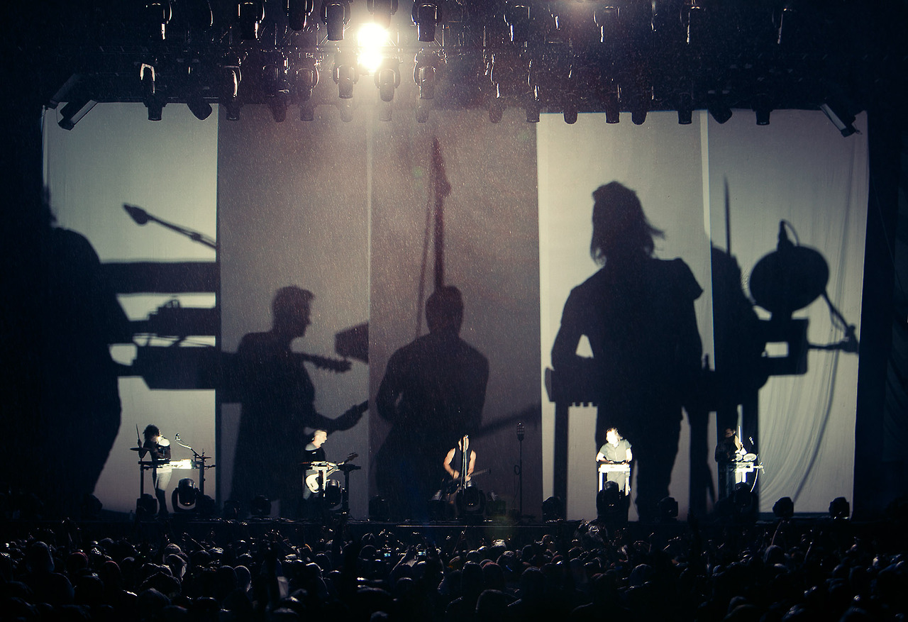 Nine Inch Nails LED-fal ajánló