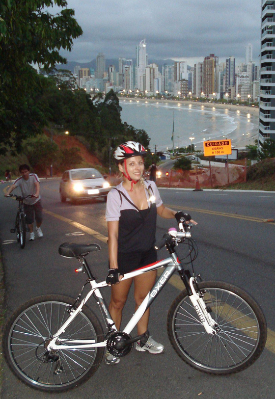 Rafa Gonçalves_bikegirls 2.jpg