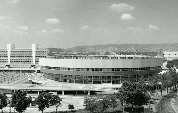 http://m.cdn.blog.hu/bu/budapest-anno/image/Budapest_Sportcsarnok_80_as_evek.jpg