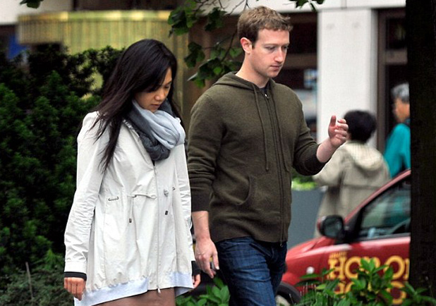 Legkevesebb húszmillióért sétálgatott Zuckerberg Budapesten