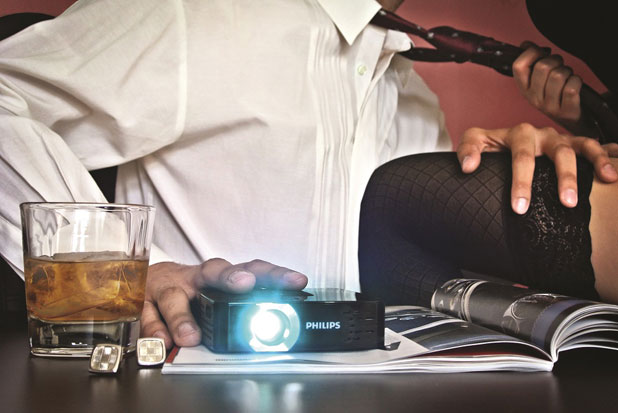 Mitől lehet luxustárgy egy pénztárca méretű projektor?