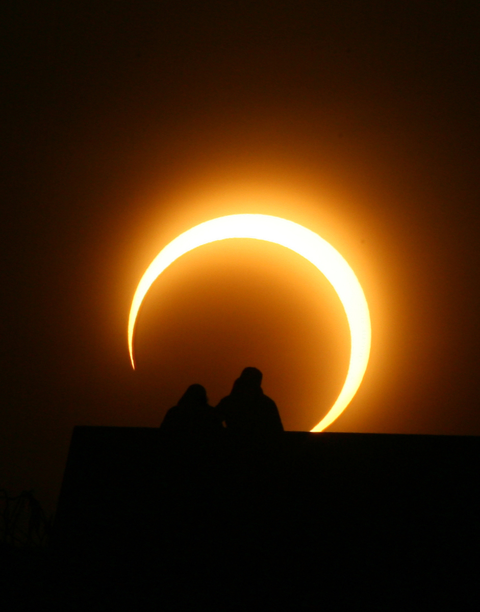 chp_solareclipse_small_20150327.jpg