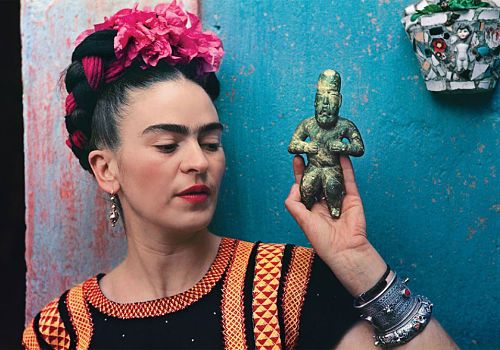 33 soha nem látott fotó Frida Kahlo-ról