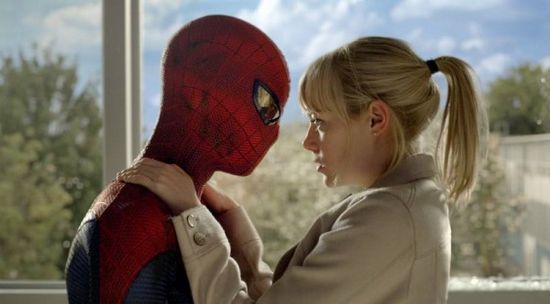 Andrew-Garfield-and-Emma-Stone-in-The-Amazing-Spider-Man-2012-Movie-Image2-600x332_1.jpg
