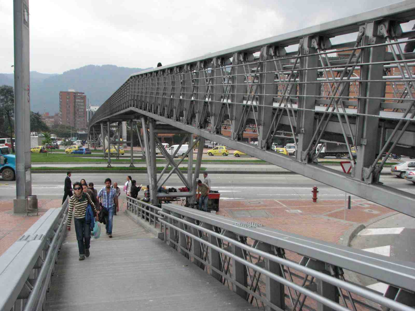 puente peatonal1.JPG