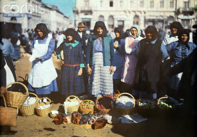 Beautiful Color Photos of Hungary in The Early of 1930s (11).jpg