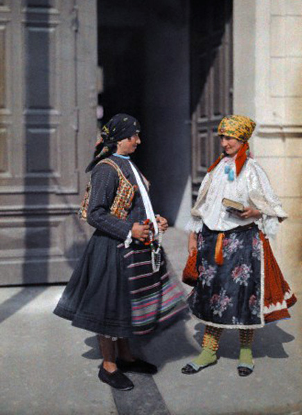 Beautiful Color Photos of Hungary in The Early of 1930s (17).jpg
