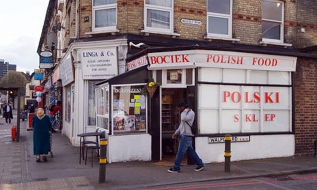 London lengyel bolt.jpg