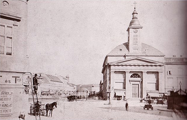 1 1873 fotó Klösz György balra a Két Török ház sarka.jpg