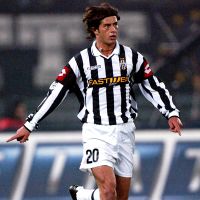 Tacchinardi a Juventusnál tartaná Pogbát