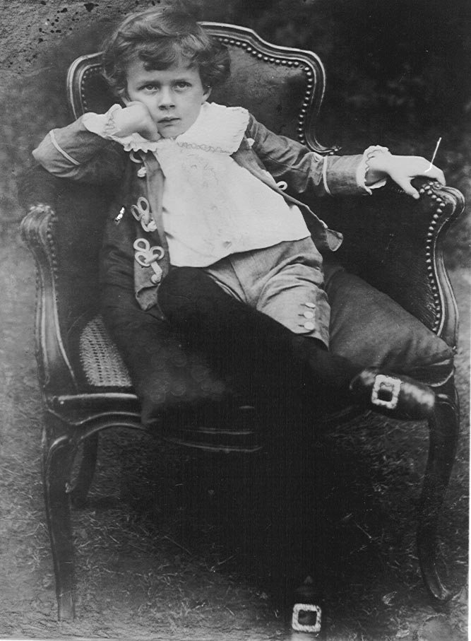 Young Aldous Huxley.jpg