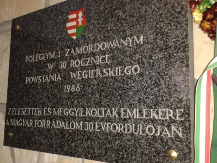 emléktábla.jpg