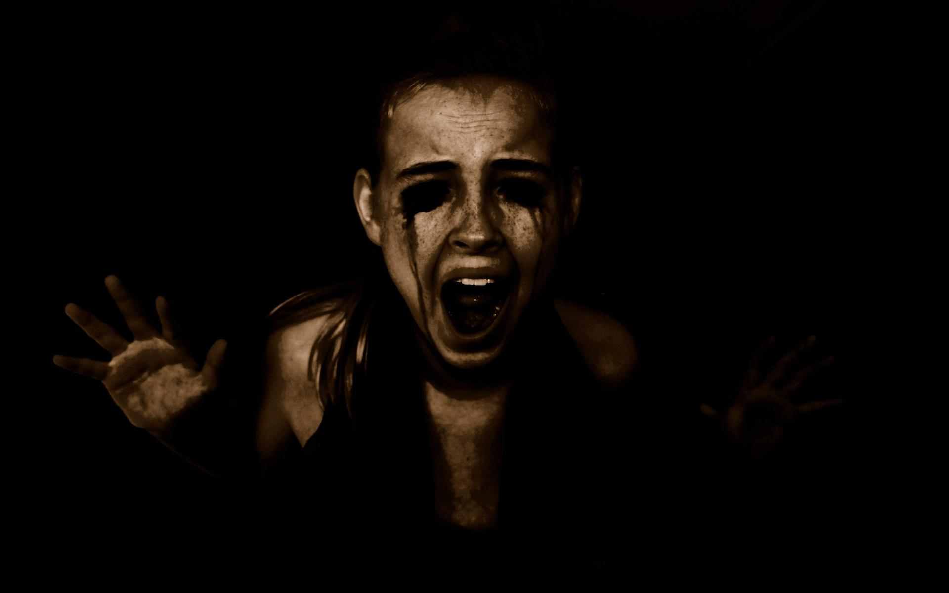 dark-horror-evil-scary-creepy-spooky-halloween-women-girls-blood-demons-face-mood-scream-emotion.jpg