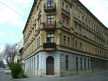 Füvészkert Dugonics U.4 épület