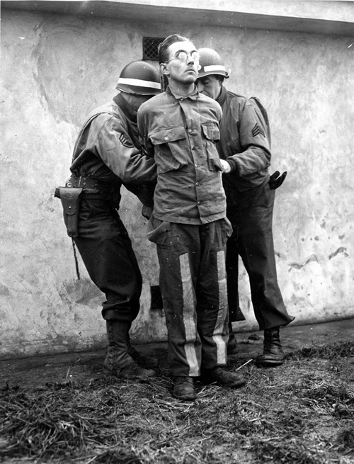 skorzeny's men execution.jpg