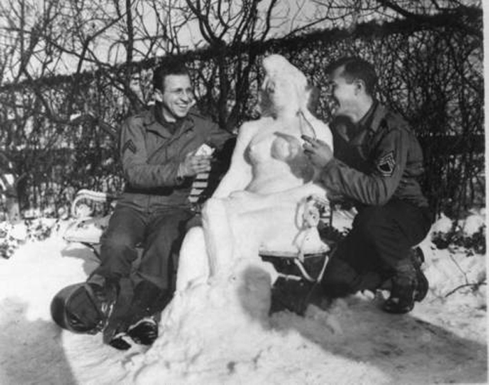 cpl butnik sgt goodbar w agnes snow woman 14 jan 1945.jpg