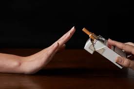 itt az ideje hogy szeresse magát hagyjon fel a dohányzással pattanások a homlokán leszoktak a dohányzásról