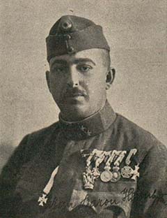 Heim Géza századparancsnok a később készült fotón már századosként