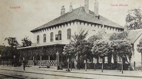 A kisteleki vasútállomás az 1910-es években korabeli képeslapon
