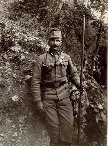 Egy szegedi 46/III. zászlóaljbeli törzsőrmester 1915-ben a Mrzli Vrh-ről: a kis ezüst vitézségi éremmel kitüntetett Fekete István