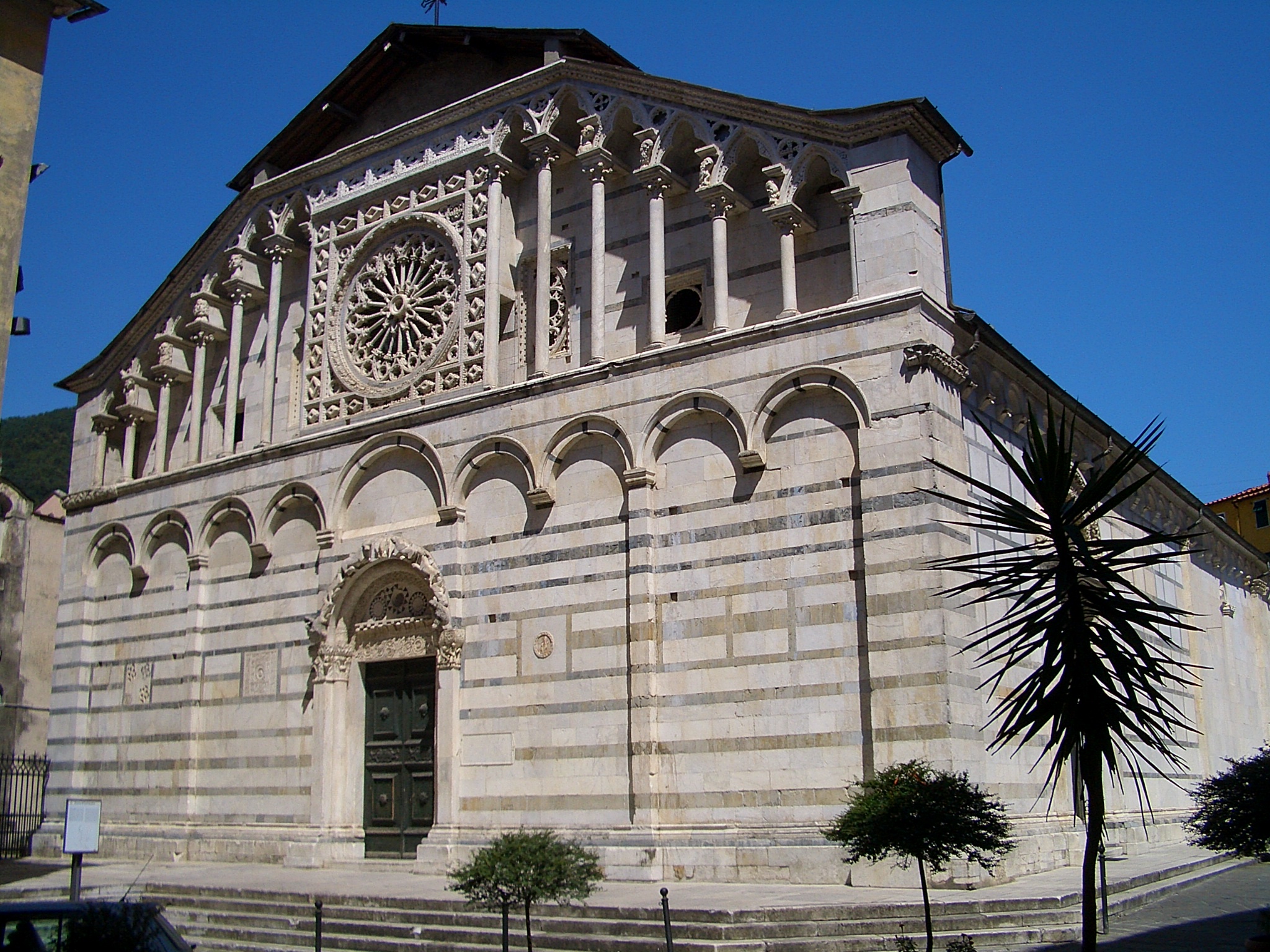 carrara_cathedral_6366.jpg