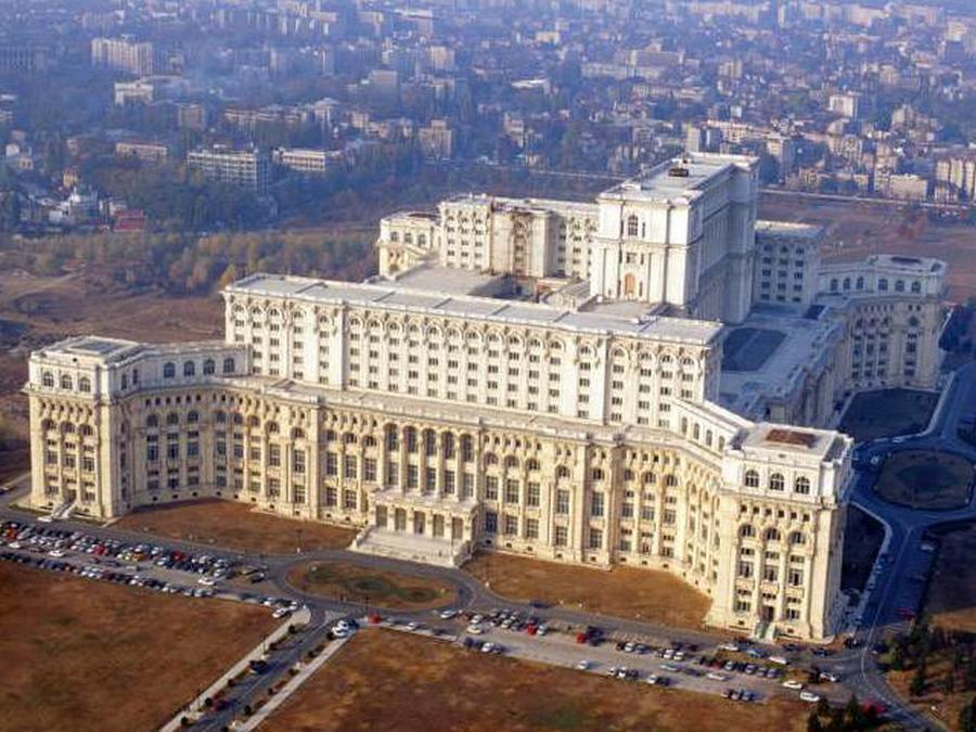 bucharest-parliament-palace_1_.jpg