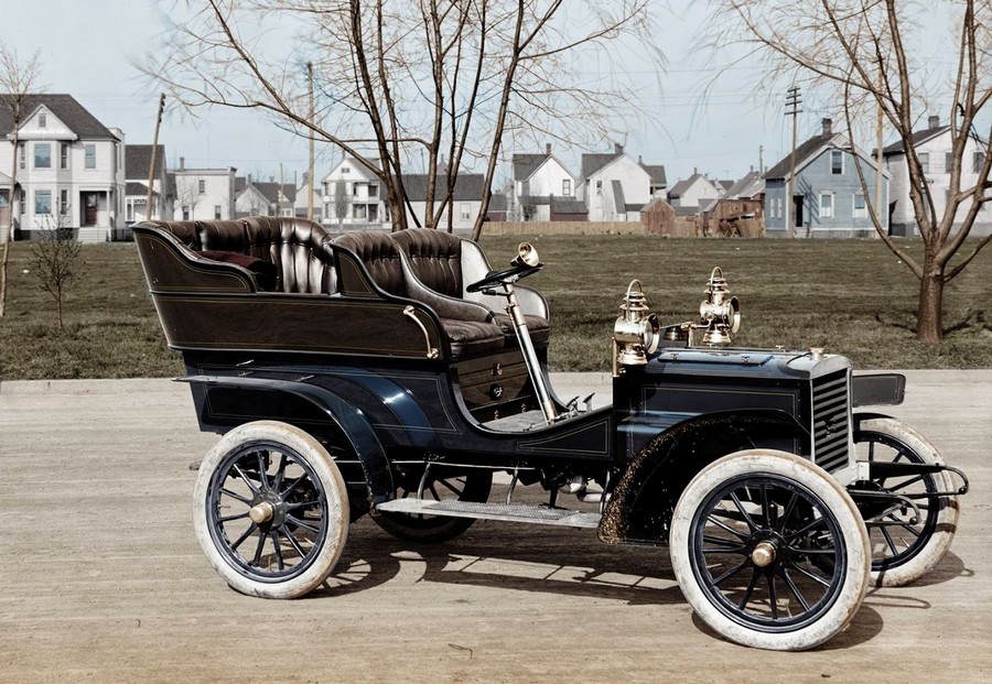 1905, Northern Manufacturing Company touring car.jpg