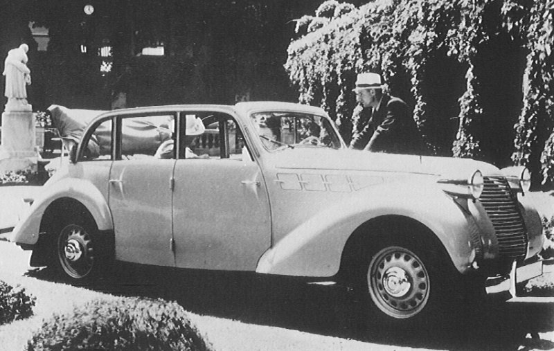 1940 Borgward Hansa 2400.jpg