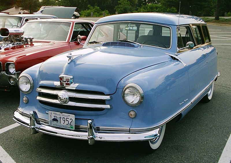 1952_Nash_Rambler_blue_wagon_front.jpg