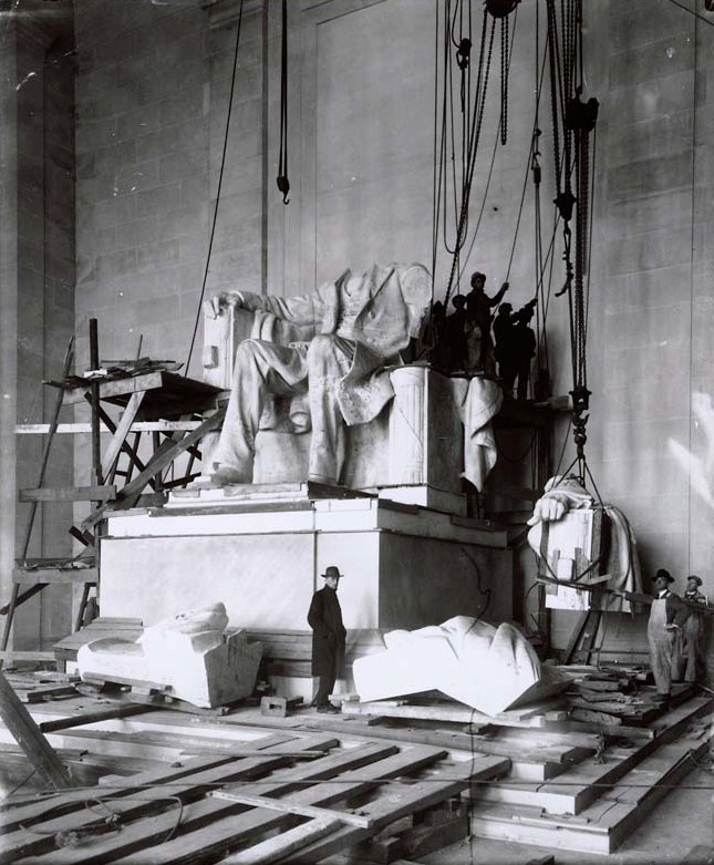 1922. Lincoln Memorial felújítása alatt..jpg