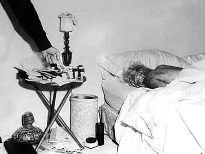 1962. Marilyn Monroe holtteste..jpg