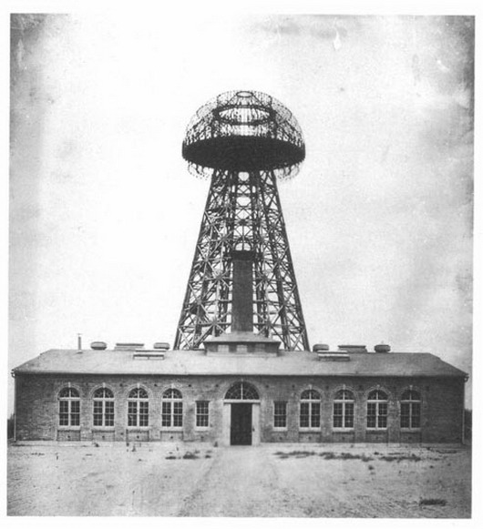 1915. A titokzatos Tesla-torony..jpg