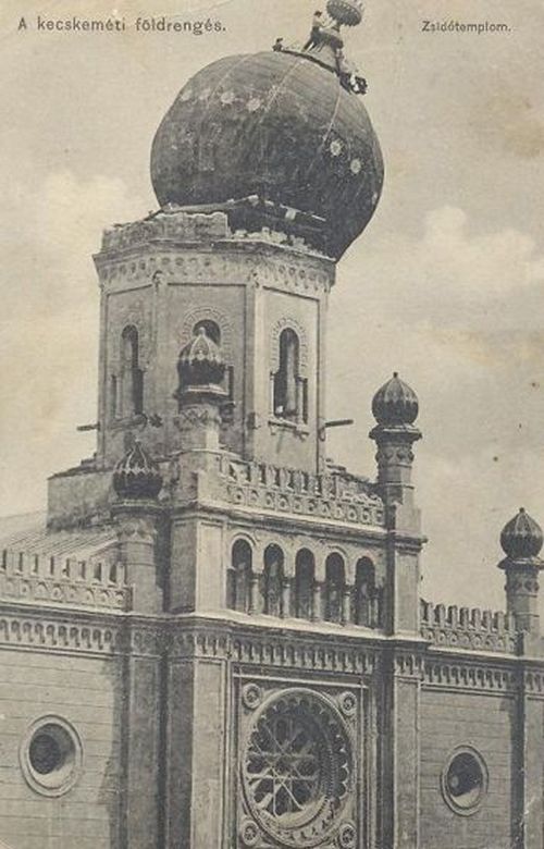 1911. A kecskeméti földrengésben megrongálódott zsinagóga..jpg