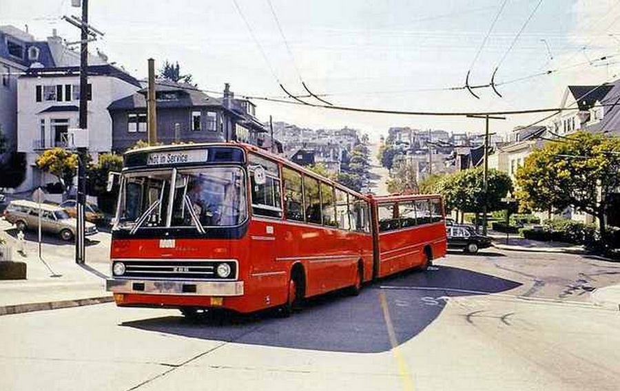 1978. Ikarus 286 csuklós, San Francisco utcáin..jpg