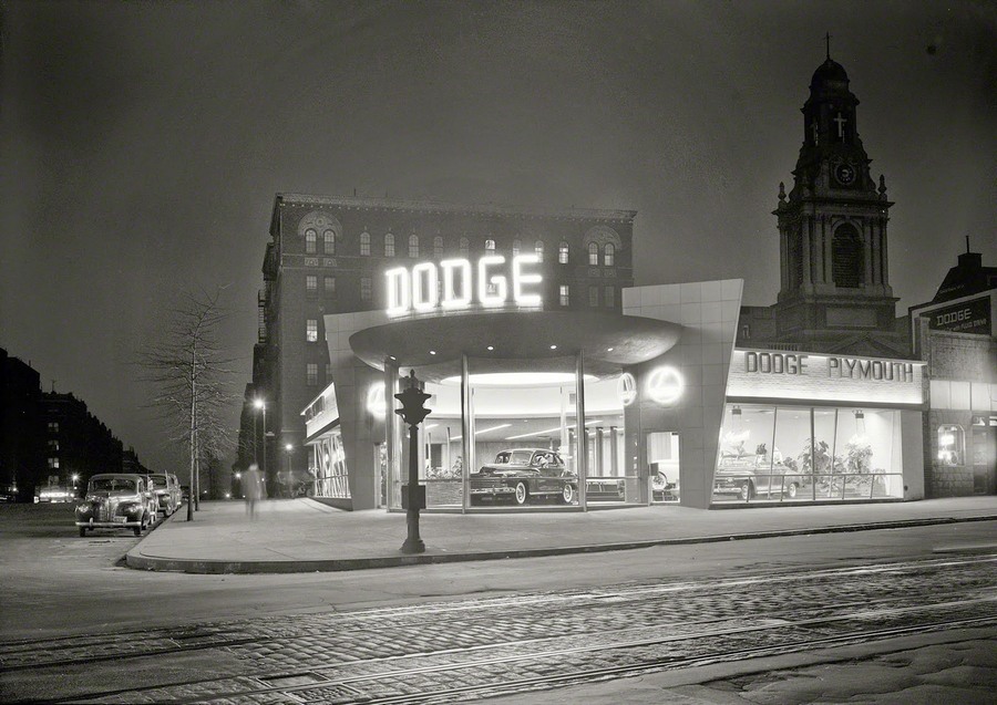 1948_dodge_es_plymouth_kereskedes_new_york_city_usa.jpg