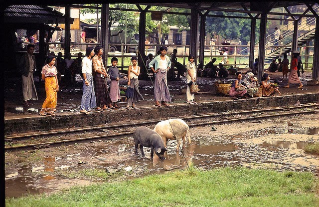 Burma 1982 (17).jpg