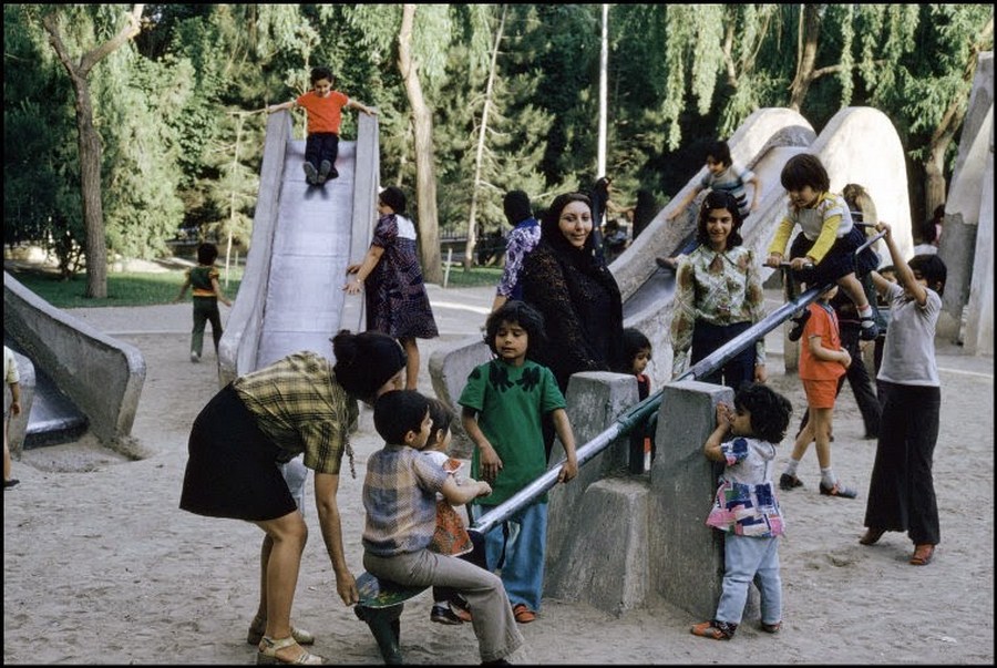 iranian_fashion_of_the_1970s_6_.jpg