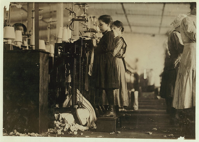 Old Photos of Child Labor between 1908 and 1924 (38).jpg