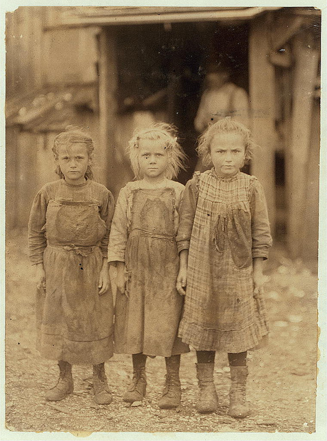Old Photos of Child Labor between 1908 and 1924 (40).jpg