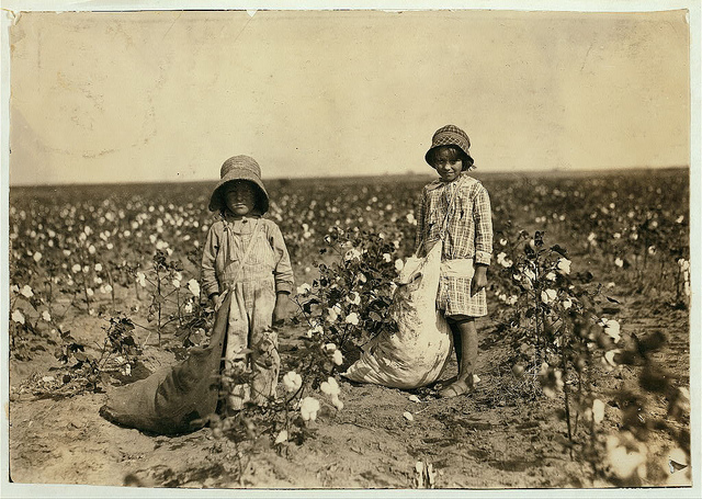 Old Photos of Child Labor between 1908 and 1924 (44).jpg