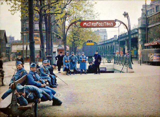 Rare Color Photography of Early 1900s Paris (19).jpg