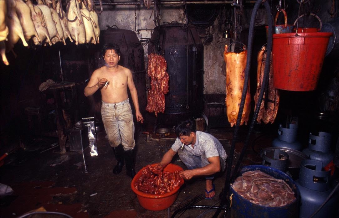 Kowloon Walled City, Hong Kong in the 1980s (2).jpg