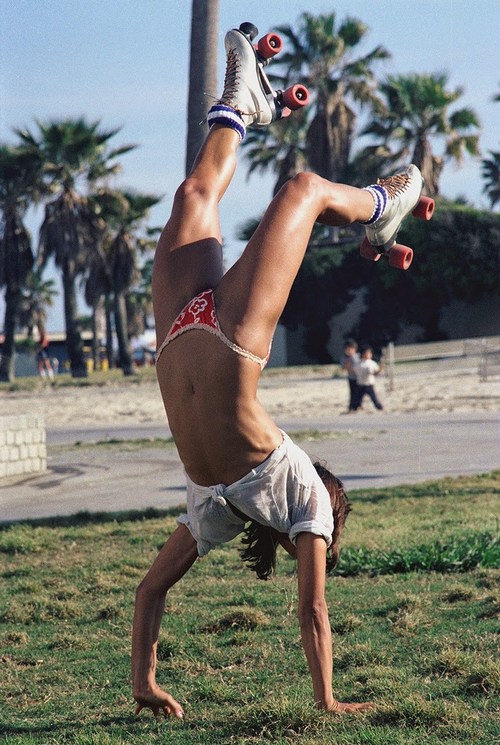 Rollerskaters at Venice Beach, California, 1979 (1).jpg