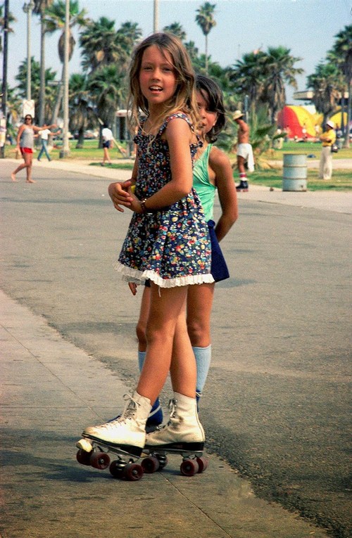 Rollerskaters at Venice Beach, California, 1979 (17).jpg