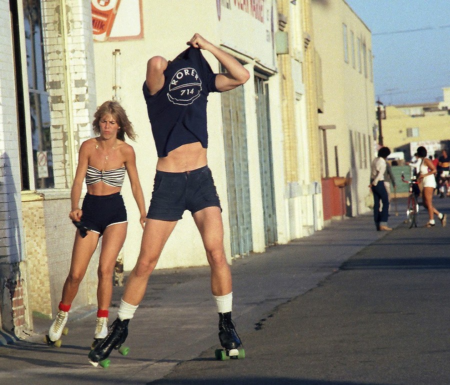 Rollerskaters at Venice Beach, California, 1979 (21).jpg